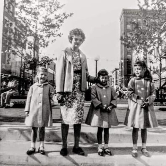 Meet your Posher, Brenda. - Picture 7 of 7